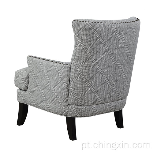 Cadeira de acento armado de tecido multi tecido cinza com cabeça de prego com pernas de madeira maciça